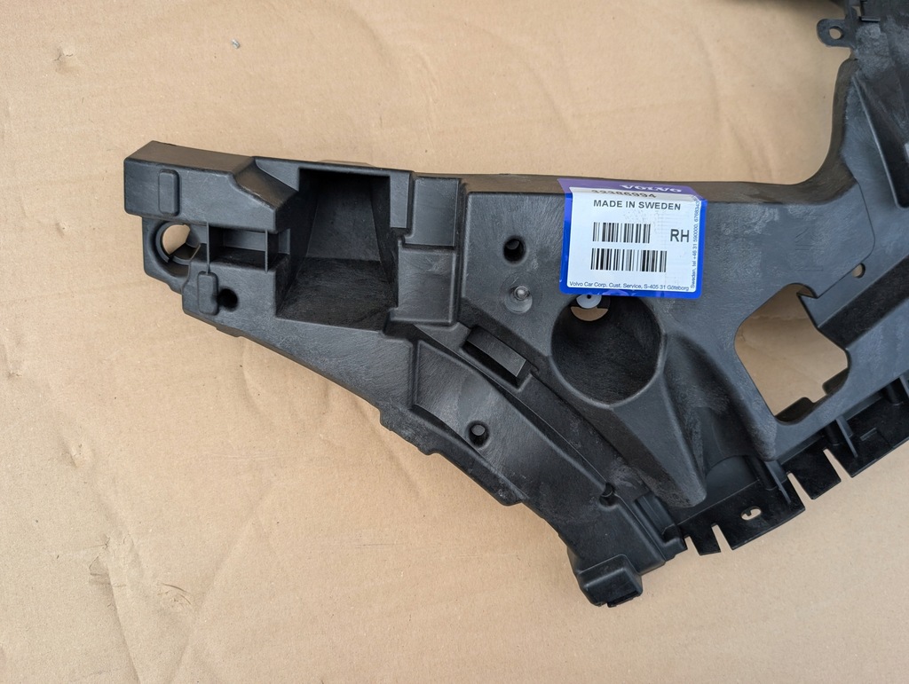 фото №11, Volvo xc40 ex40 c40 recharge напрямна кронштейн бампера правий лівий задня новий