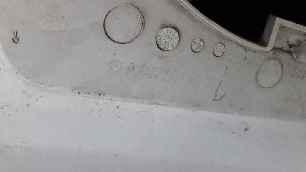 фото №15, A9678844222 облицовка ветровик левая mercedes atego 23r