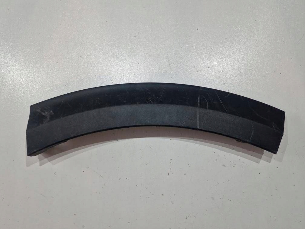 фото №1, Kia niro 16- молдинг права крила перед