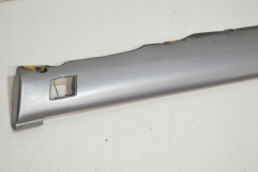 Накладка поріг ліва поріг mercedes w126 рестайлінг  long 1266905140 Недорого