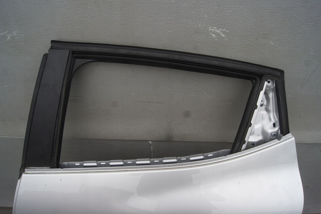 фото №2, Двері лівий задня clio iv hb 2018 rok
