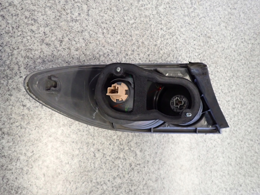 фото №6, Mazda 6 5d 02-05 лампа задняя правая наружная