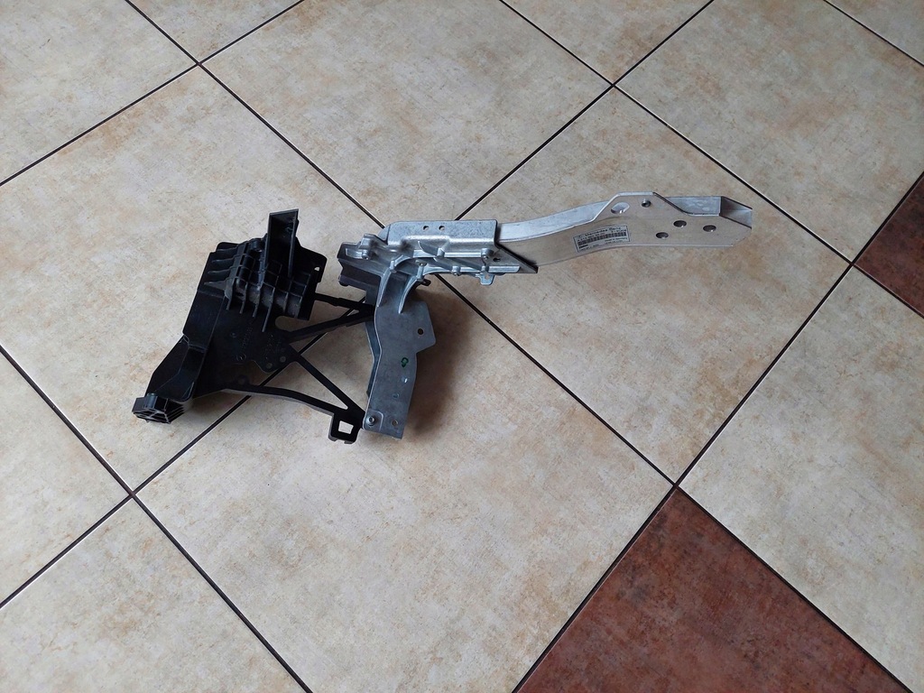 фото №4, Pas передний - панель фары поперечина - mercedes e klasa w213