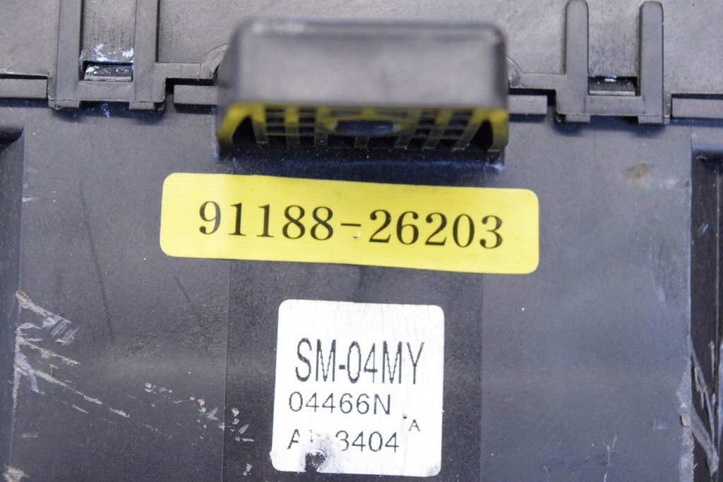 фото №9, Hyundai santa fe 2005 рамка / модуль предохранителей