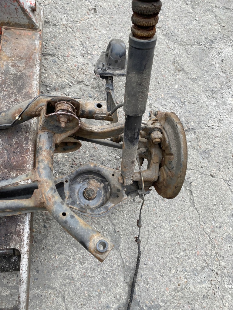 Підрамник підвіска повний поворотний кулак важіль 1k0505315bm vw touran 2 10-15 Недорого