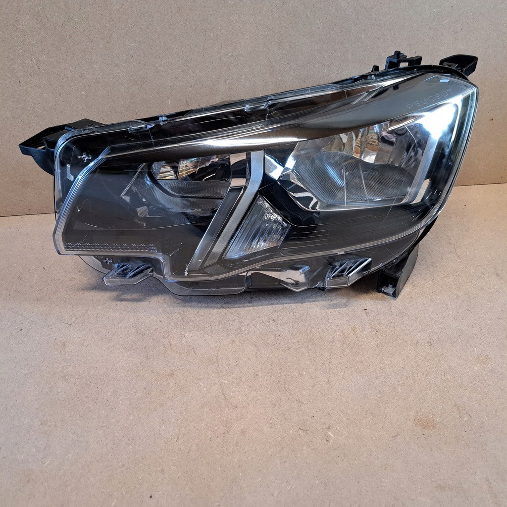 фото №1, Peugeot partner rifter лампа фара левый europa 9816826980