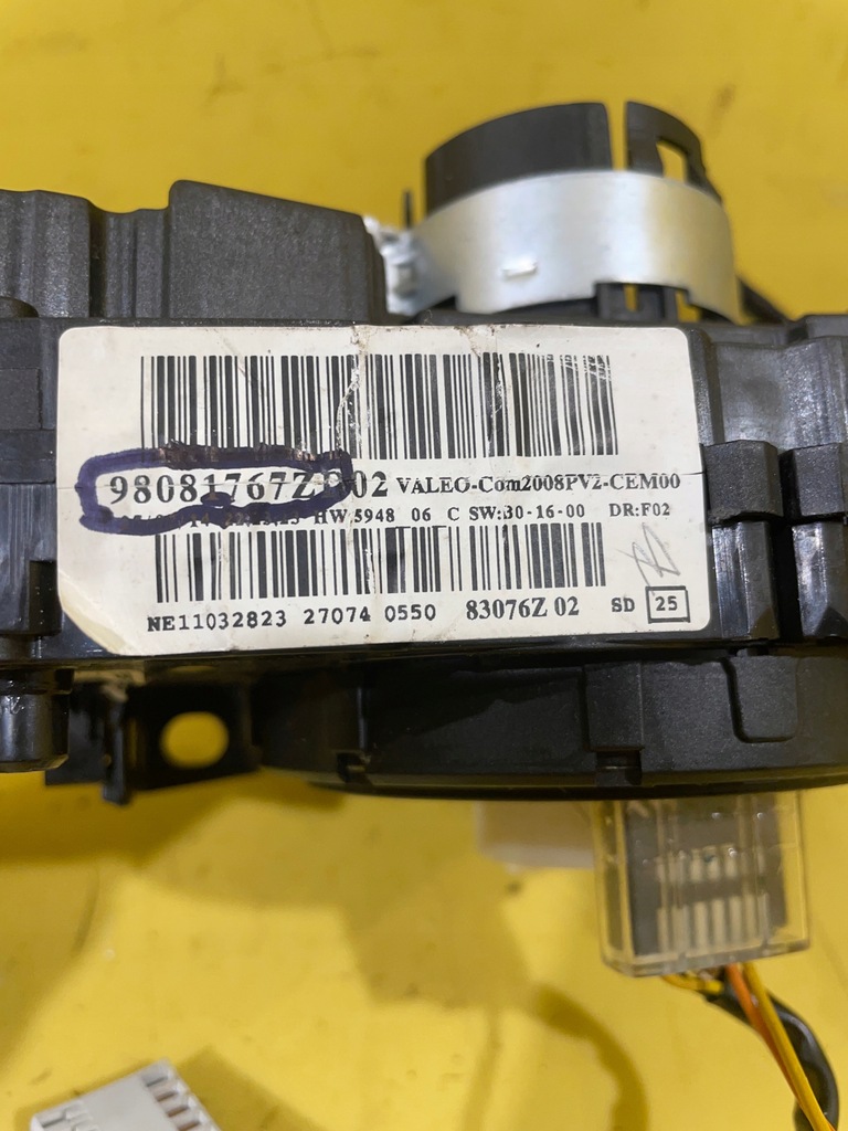 фото №6, Peugeot 208 - переключатель комбинированный - 98081767z