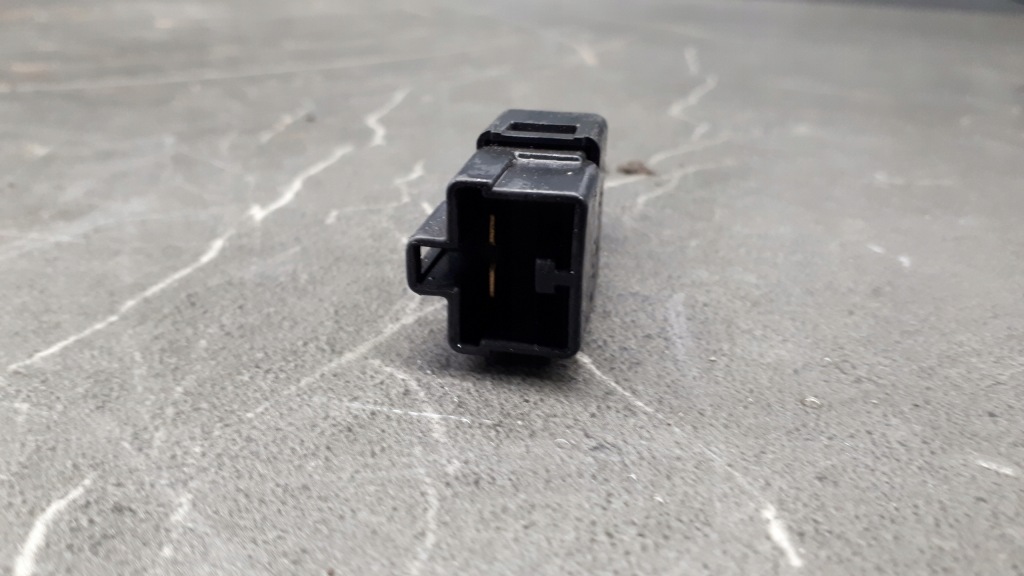 фото №1, 243-0h85 датчик тормоза mitsubishi space wagon