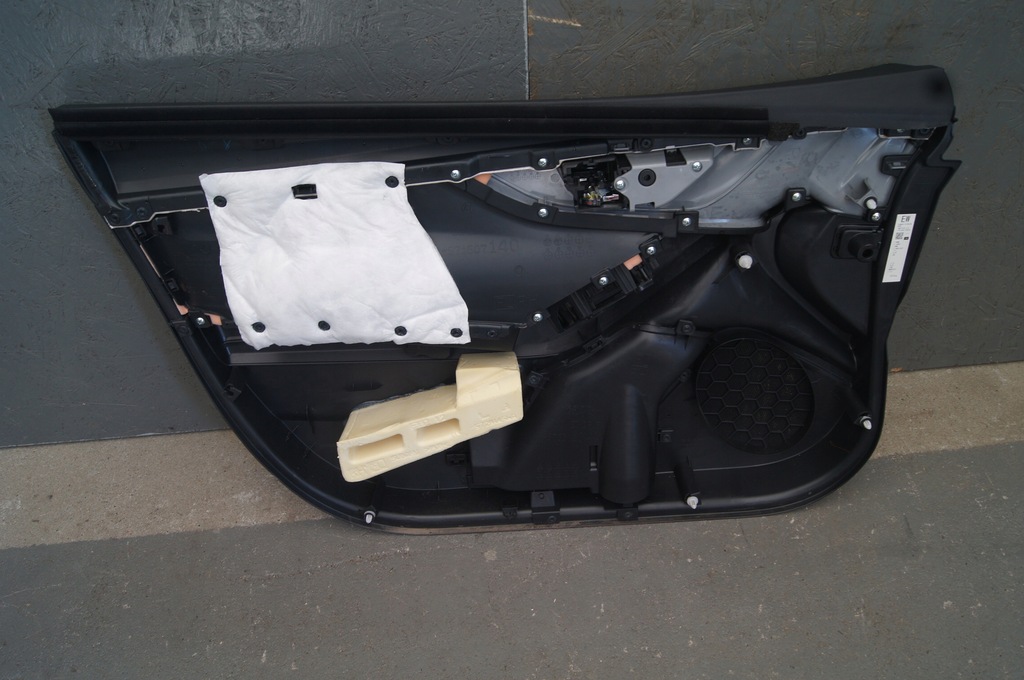 фото №14, Subaru xv ii crosstrek ii обшивка двері правий перед