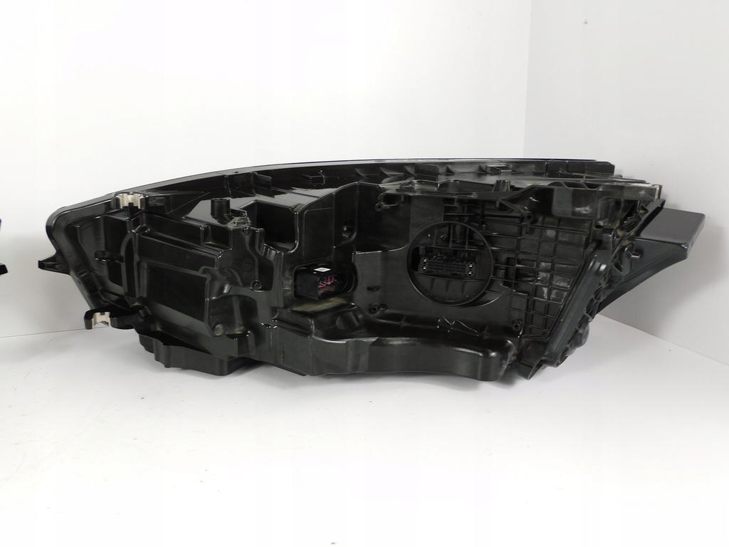 фото №13, Audi a7 s7 c7 4g8 lift лампа правая левая перед full led голый