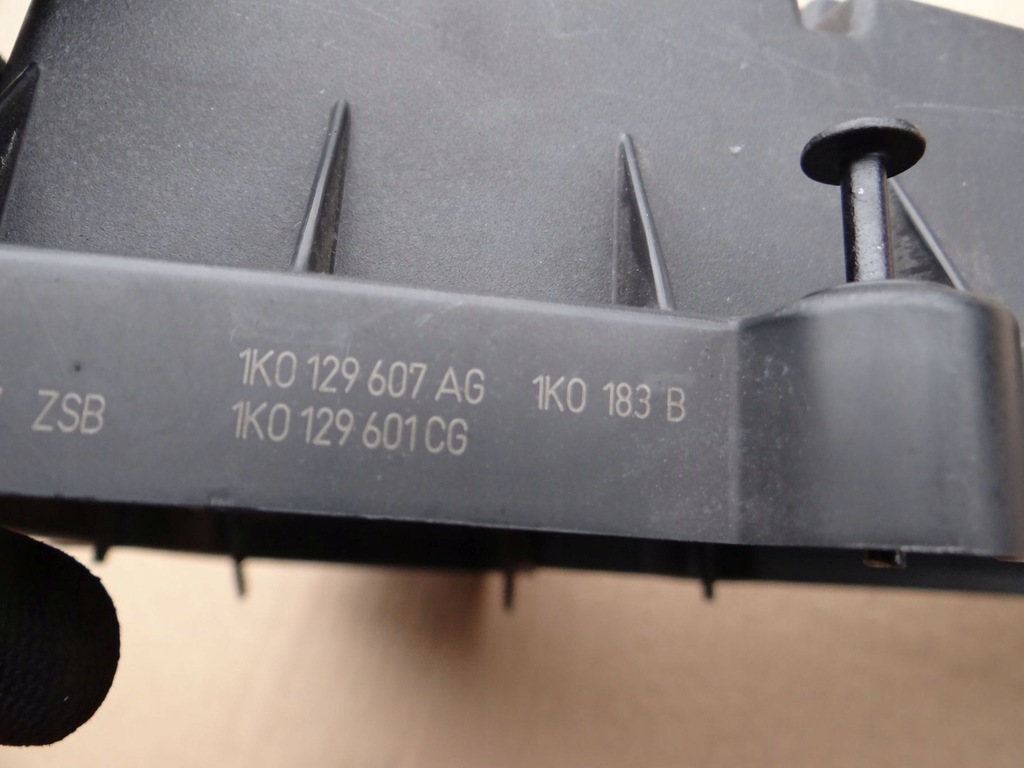 фото №9, Skoda superb ii 08-12r. yeti 10- vw beetle 12- корпус фільтра повітря