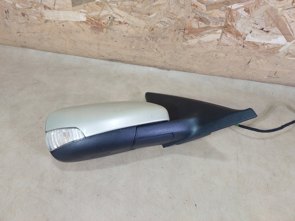 фото №8, Volvo v50 дзеркало праве lak.464-46 6 pin 2005r