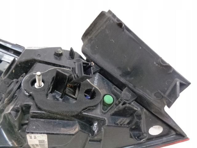 Peugeot 308 ii t9 hb хэтчбек правая задняя лампа Киев