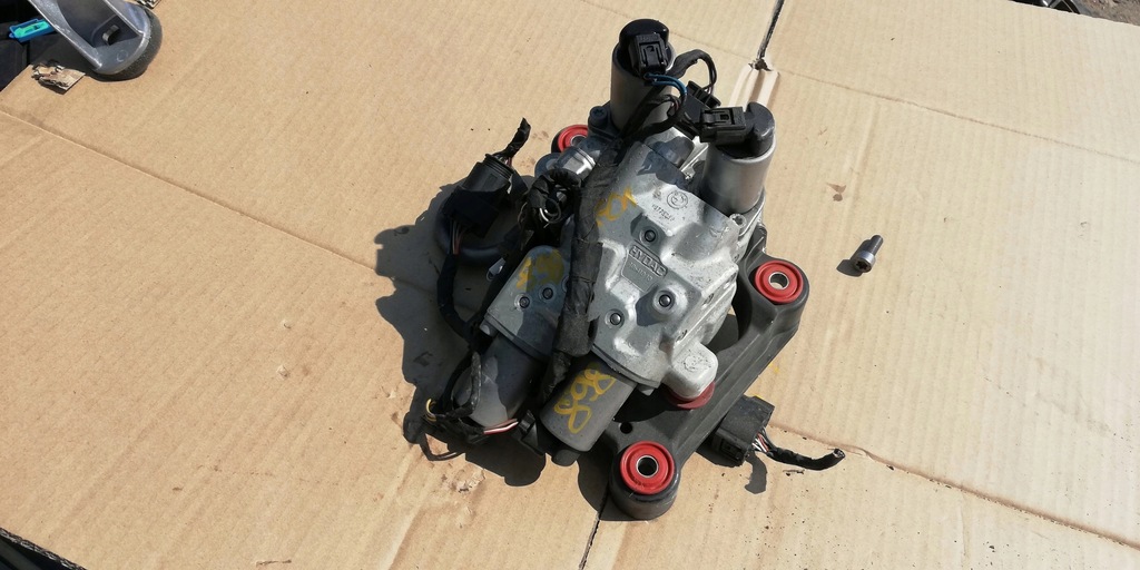 фото №1, Bmw 7 f01 f02 блок клапанный насос