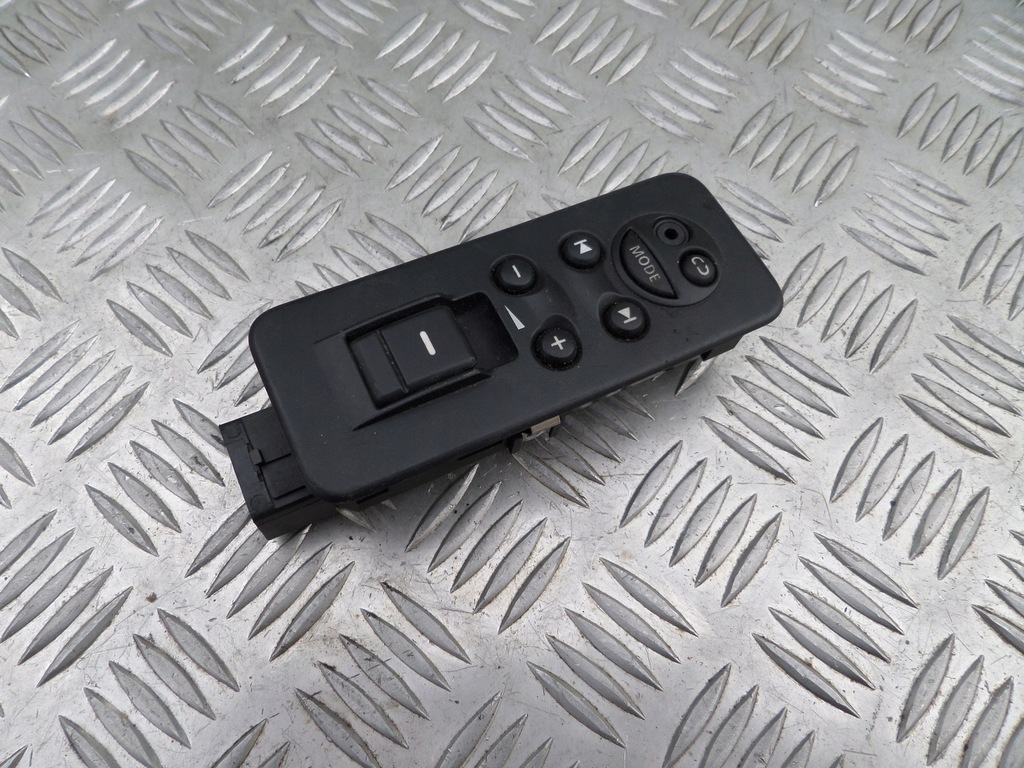 фото №1, Range rover панель стекло радио yud501080pvj