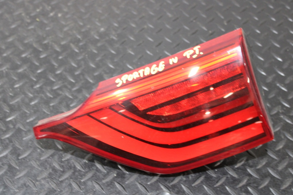 фото №1, Лампа крышки правый задняя kia sportage 4 iv gt- line