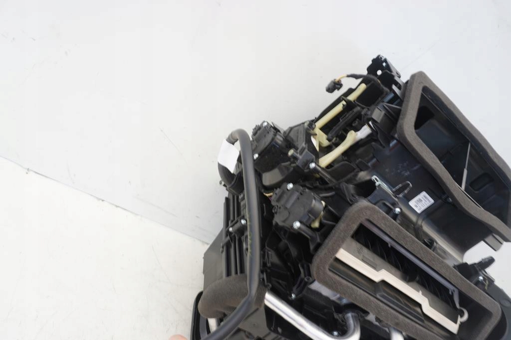 фото №4, Обігрівач wody корпус volvo xc60 ii b4