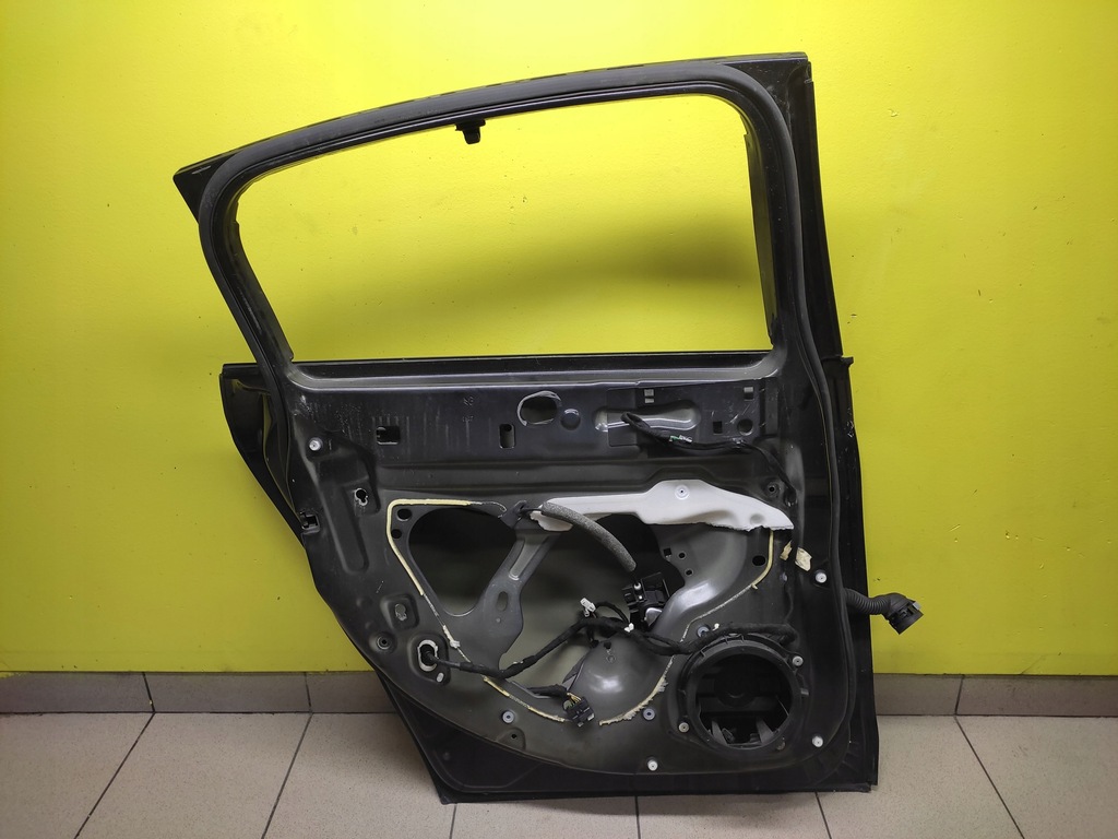 фото №11, Citroen c5 iii дверь левый задняя лак ktvd