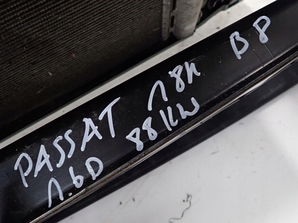 Комплект радіатор води кондиціонера вентилятор ремінь vw passat b8 1.6 tdi 88kw Київ