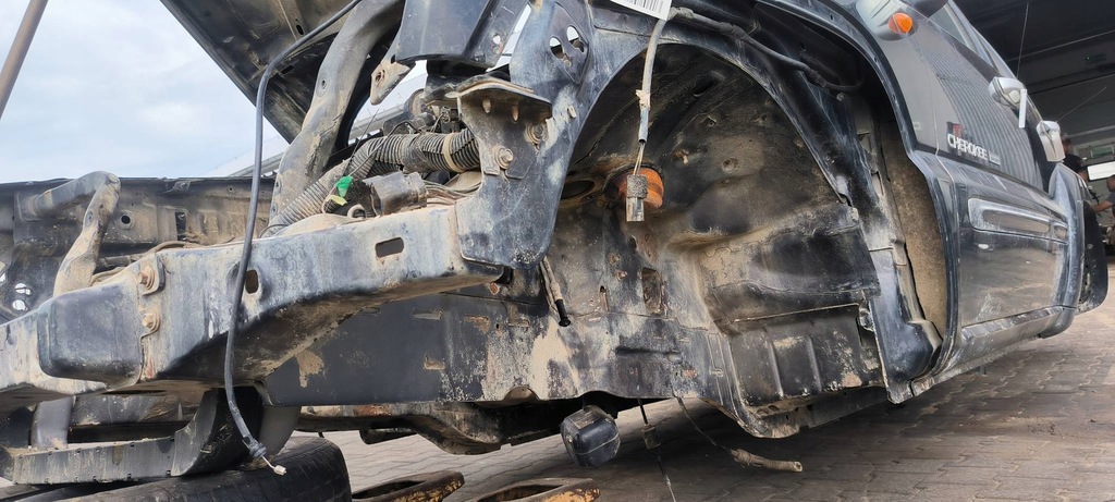 фото №1, Чверть ліва перед jeep cherokee