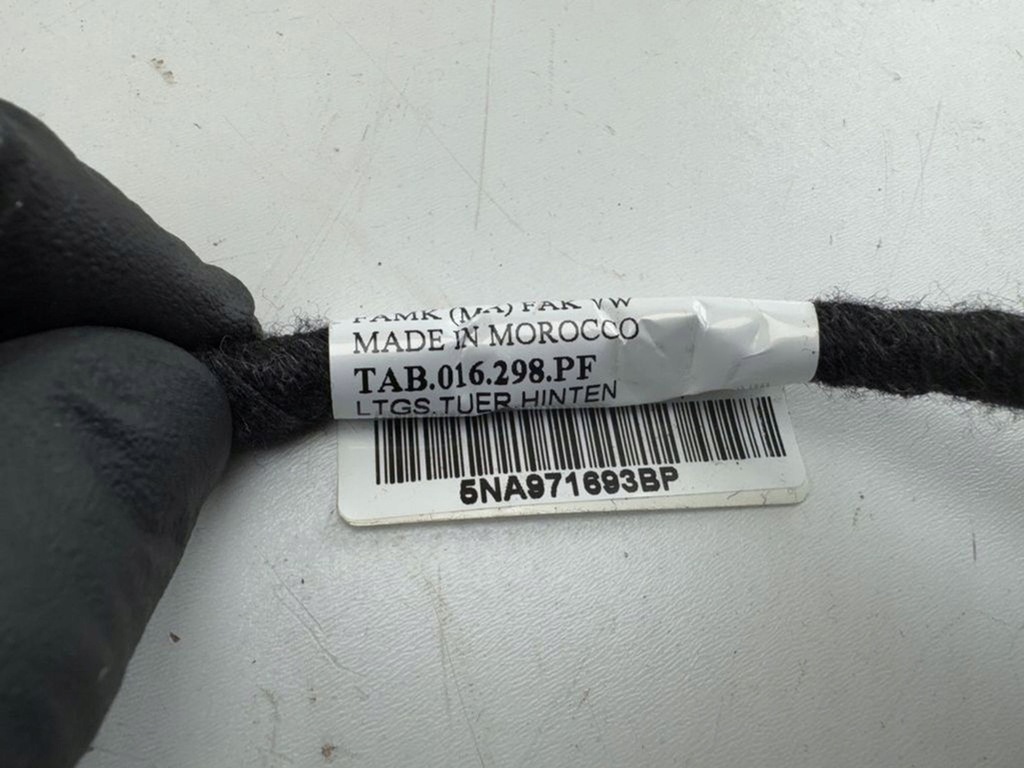 фото №9, Volkswagen tiguan 2021 ліва сторона джгут трубопровід двері задніх