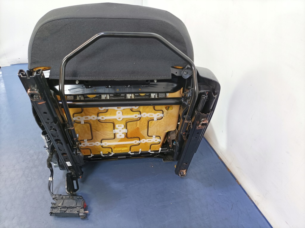 фото №6, Opel corsa d 3d сиденье водителя.