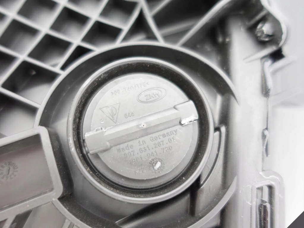 фото №9, Porsche taycan 9j1 лампа full led pdls+ левая eu