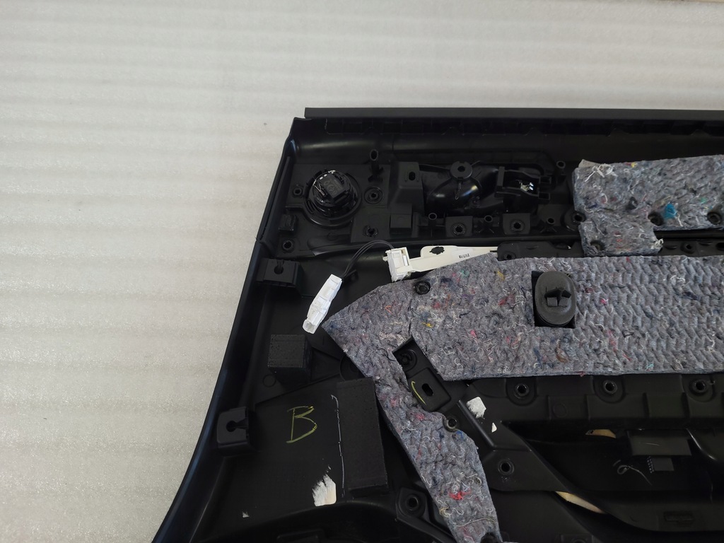 фото №9, Renault megane iv оббивка обшивка двері лівий задня