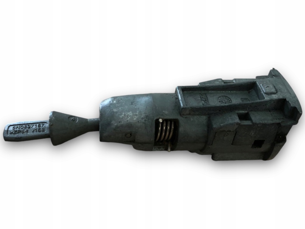 фото №1, Vw tiguan вкладка замка дверь 5n0837167