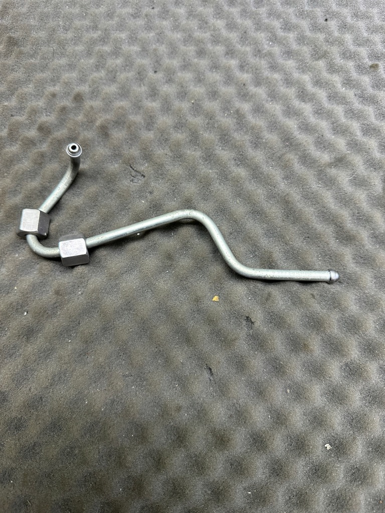 Купить 1570p6 шланг топливный peugeot rcz