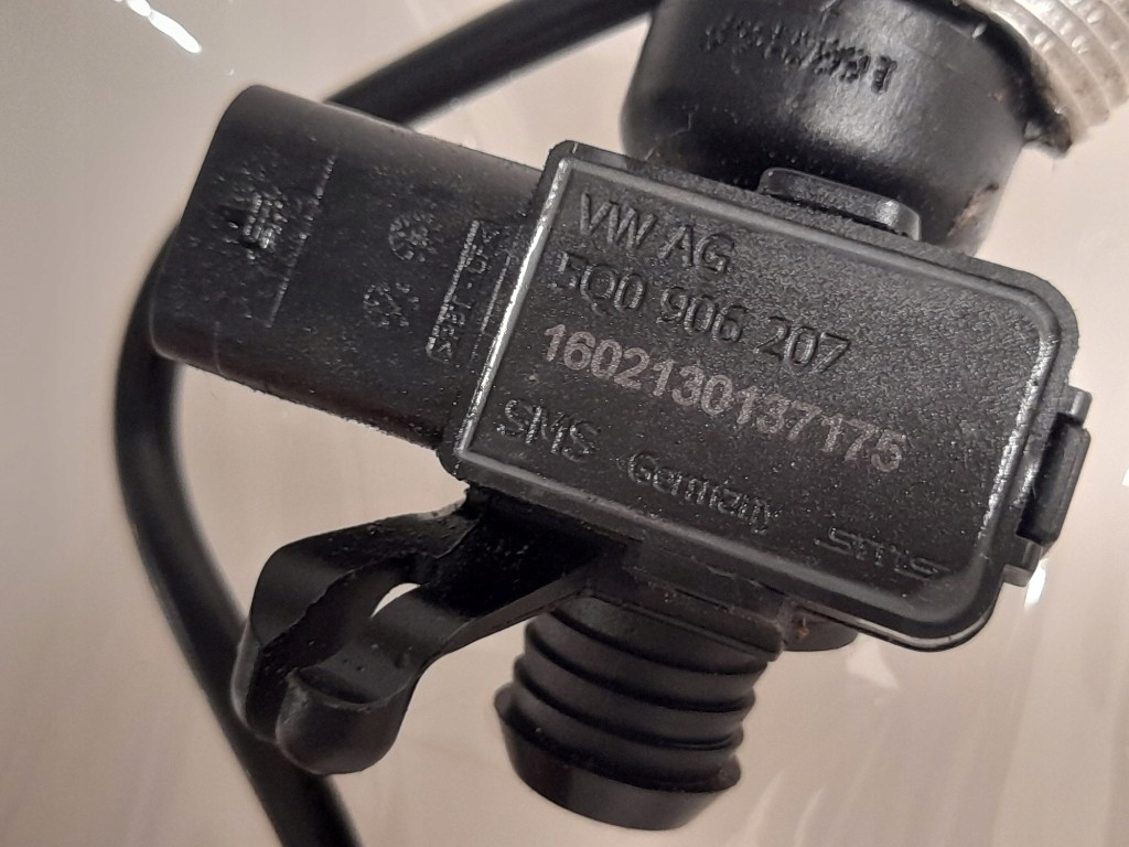 фото №8, Audi q3 8u tiguan 2016 2.0tfsi cul шланг трубка вакуумa super состояние