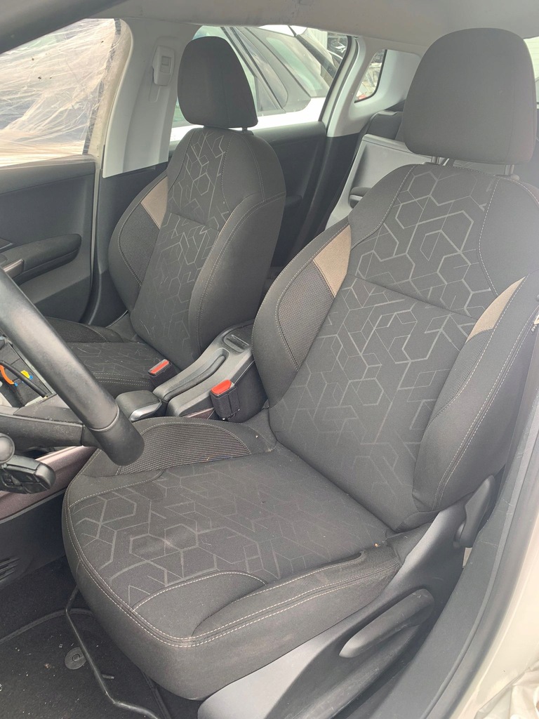 фото №1, Peugeot 2008 kpl салон сиденья заднее сиденье обшивки