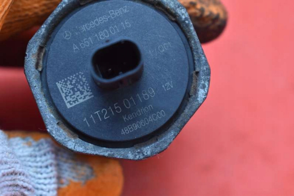 фото №6, Клапан давления масла a6511800115 jeep compass 1 i 2.2 crd 163 km 11-13