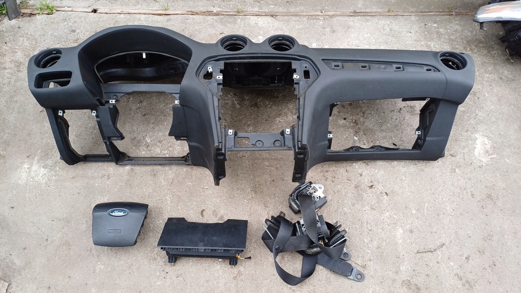 фото №1, Ford mondeo mk4 приборная панель консоль оригинал