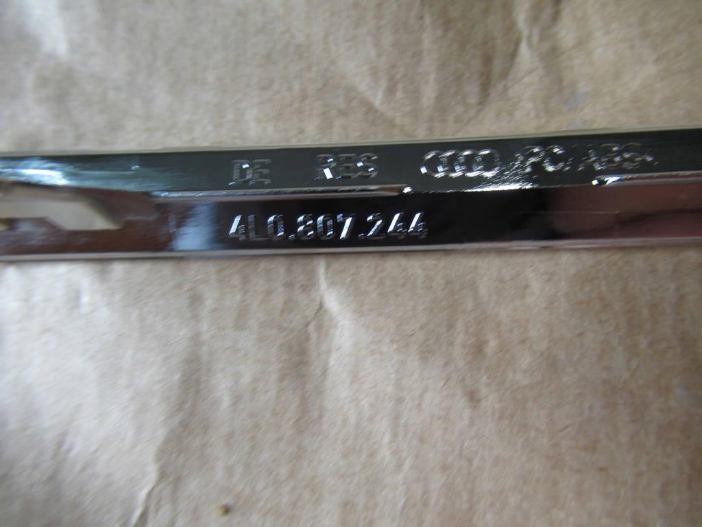 фото №2, Молдинг решётка бампера хром правый audi q7