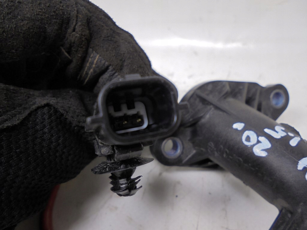 фото №6, Патрубок труба термостата води renault clio 5 v 1.5 blue dci 20r 147137396r