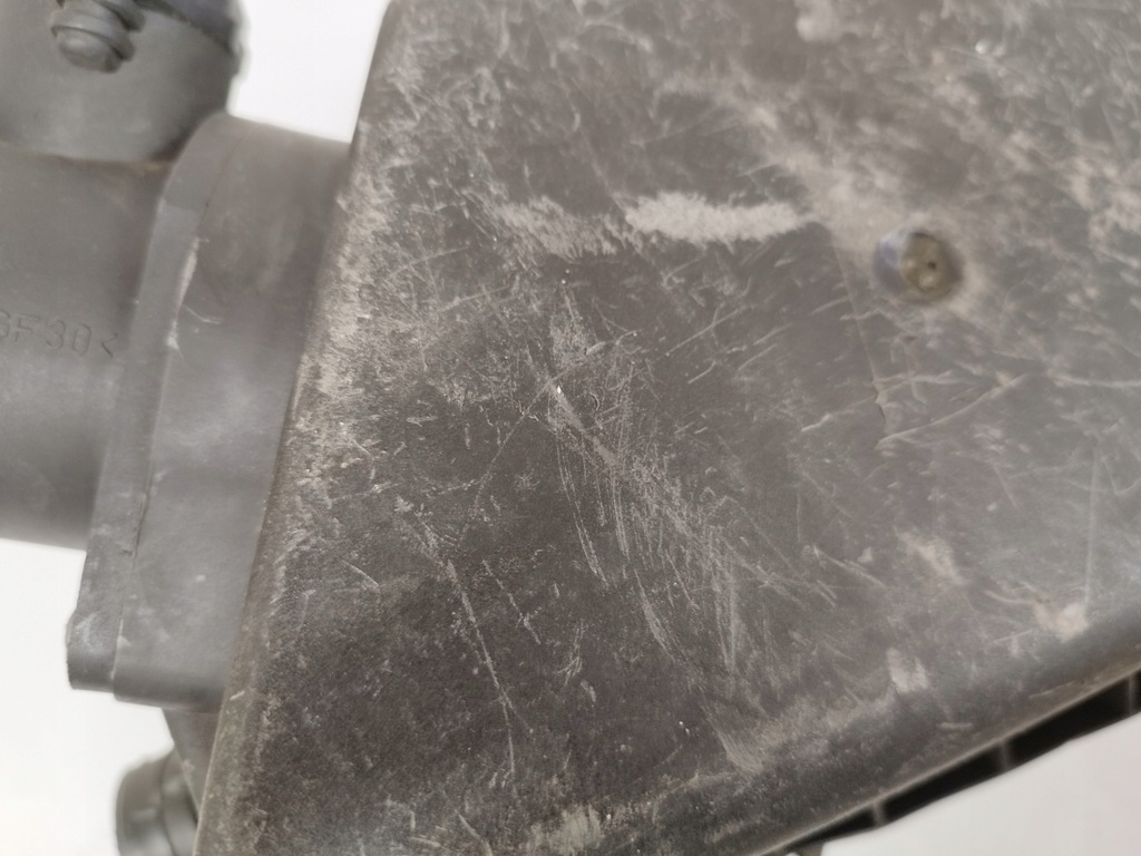 фото №13, Skoda octavia i vw golf iv корпус фильтра воздуха 1j0129607m