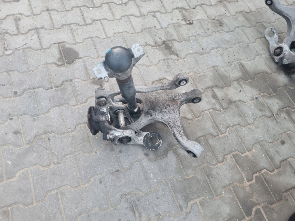 фото №1, Поворотный кулак задняя правая s4 b8