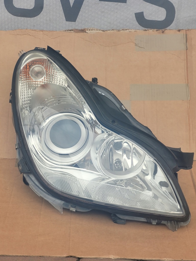 фото №1, Mercedes cls w219 лампи bi ксенон поворотні 2 x модуль