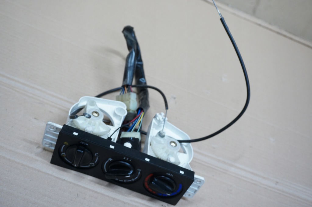 фото №6, Kia retona панель обдув 2,0 tdi eu