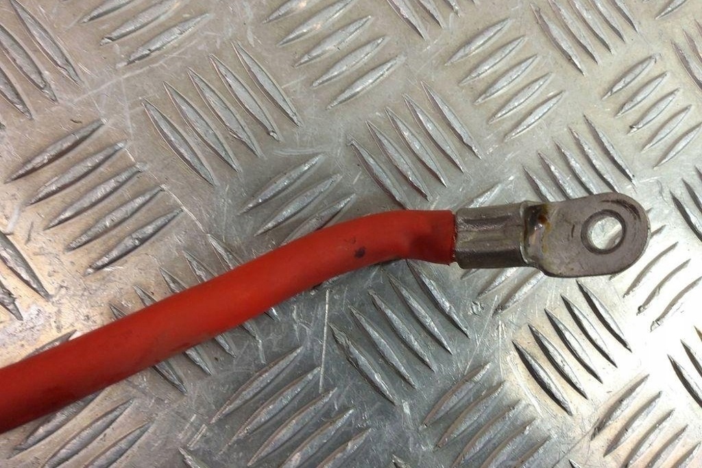 фото №11, Клемма плюсовая bmw 7 e65, e66, e67 6900571 3.6l бензиновый 270kw 2003