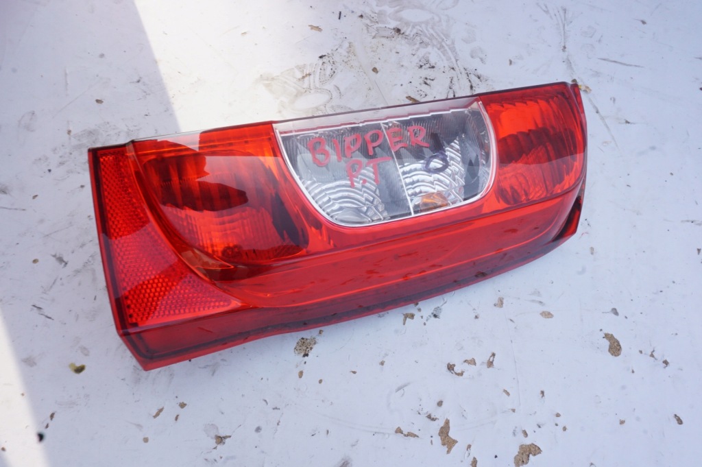 Купить Фара правая  задний peugeot bipper