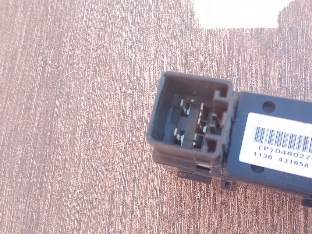 фото №7, Jeep grand cherokee wk 5-10 кнопка стекло задняя