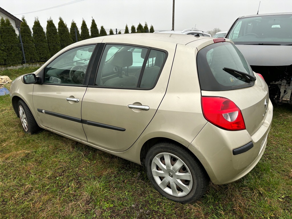 фото №4, Капот перед clio iii ted11