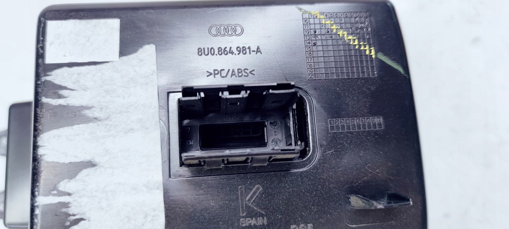 фото №6, Бардачок pod ami audi q3 8u 8u0864981d