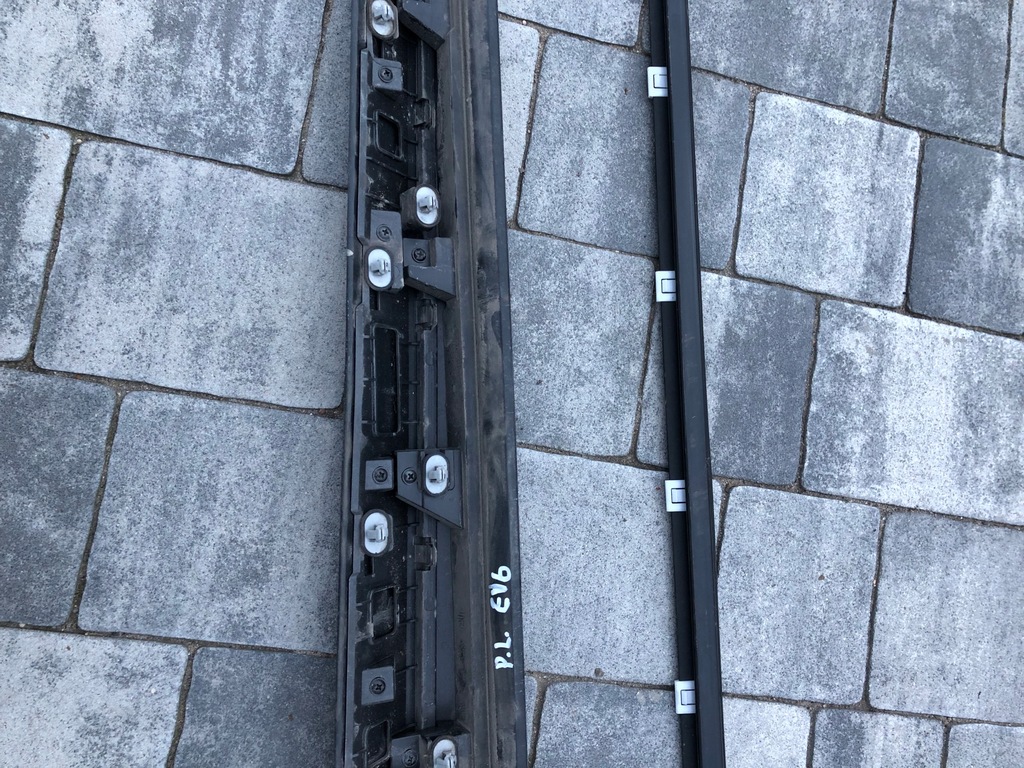 фото №7, Молдинг дверь передних левых kia ev6 gt-line --