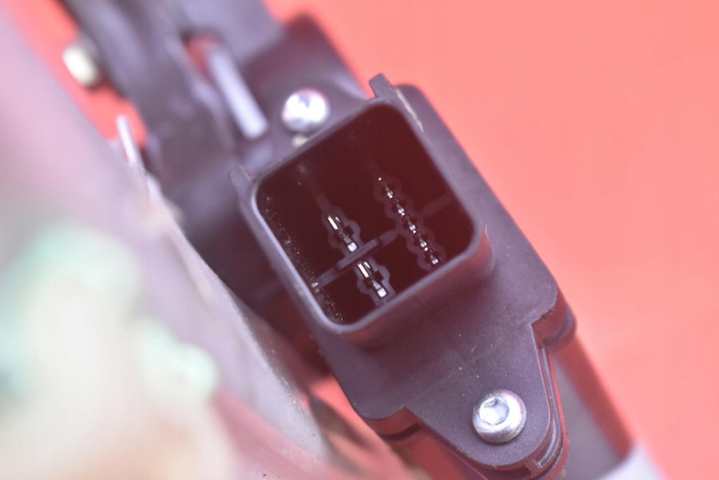 Подъемник стекло левый перед eu opel insignia b kombi 17-20 Доставка