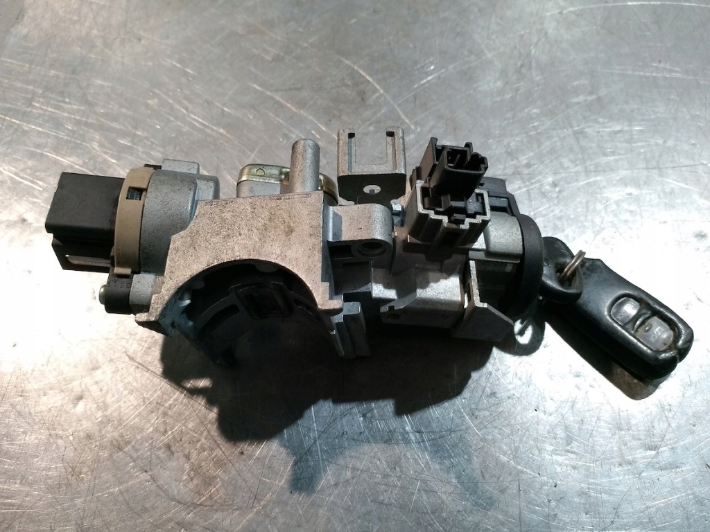 фото №1, Замок зажигания mazda 2 03-07 gj6a66938a 1.4 hdi