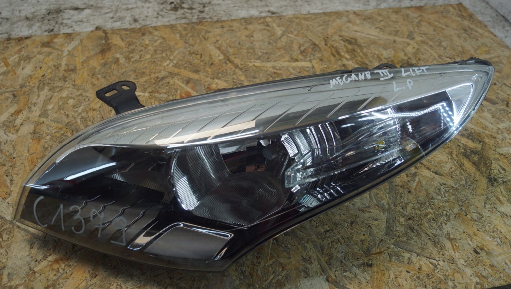 фото №2, Лампа левый перед renault megane iii lift 12-13