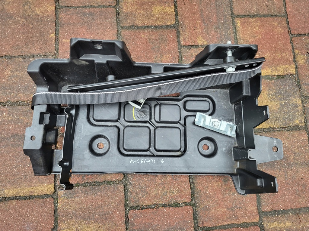 фото №1, Основа акумулятор maserati quattroporte vi